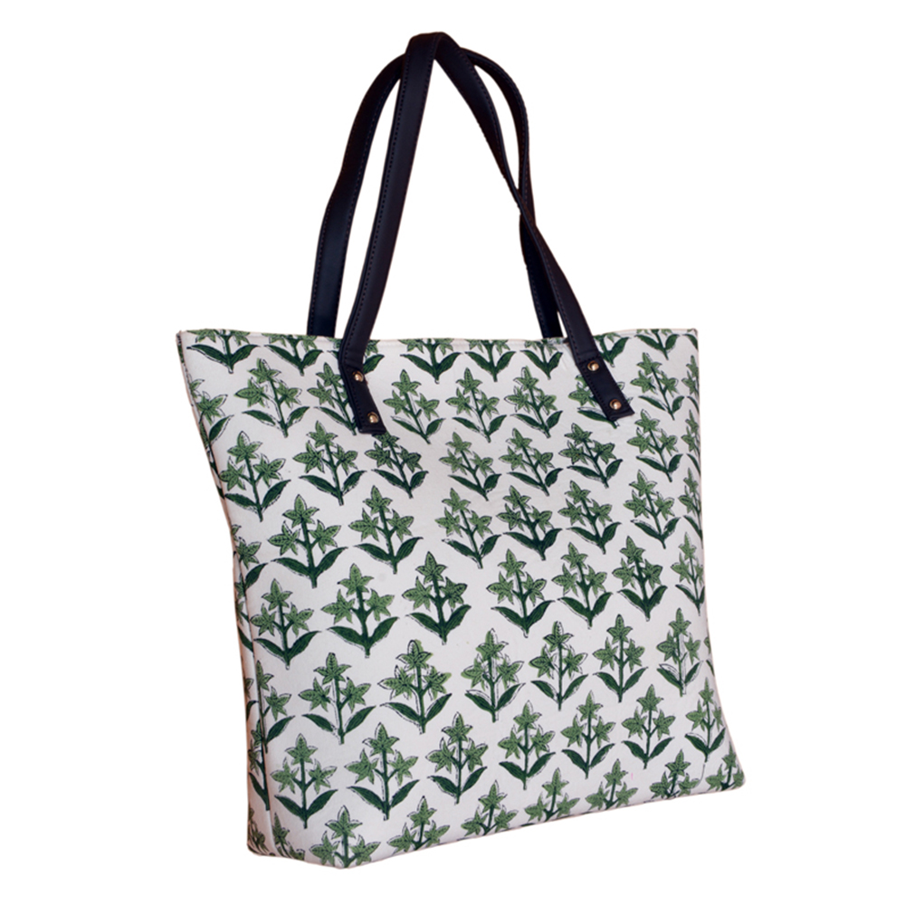 Green Three Leaf Tote Bag